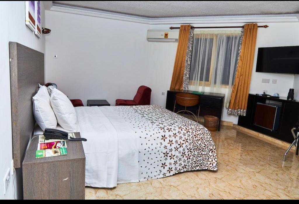 Royal Basin Resort Kumasi Exterior foto